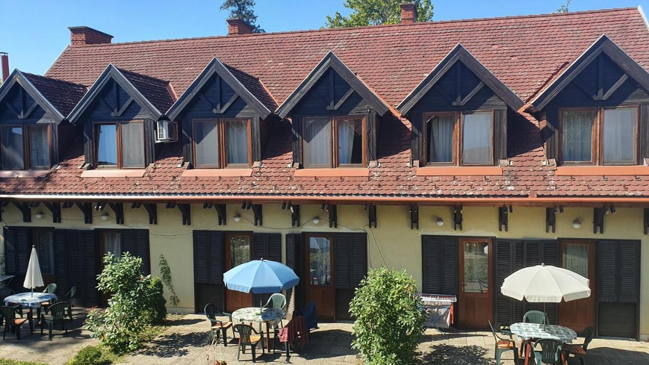 Harmonia Apartmanhaz Balatonlelle Luaran gambar