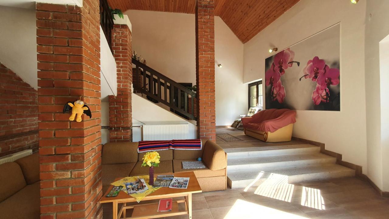 Harmonia Apartmanhaz Balatonlelle Luaran gambar