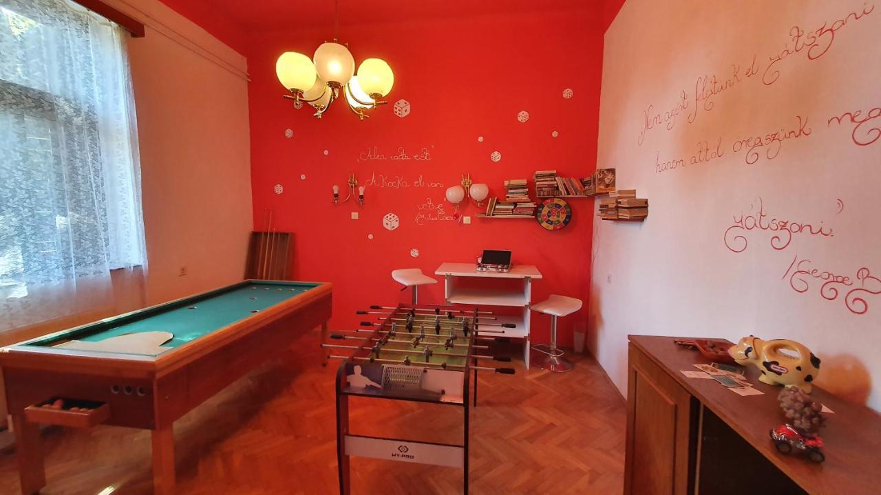 Harmonia Apartmanhaz Balatonlelle Luaran gambar